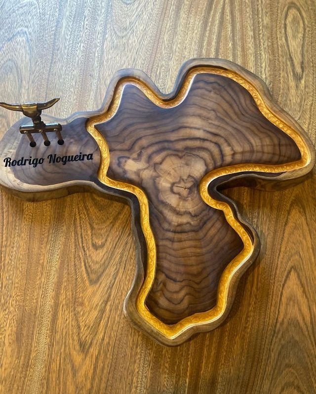 Petisqueira com resina feita na CNC Router